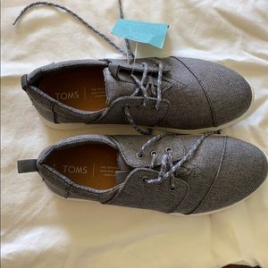 Toms sneakers